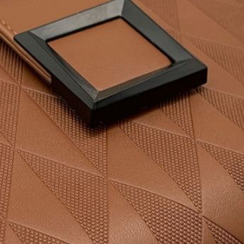 ポシェットレディース 金具付き幾何学キルティング柄