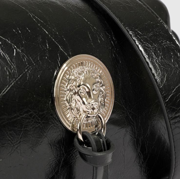 ポシェットレディース飾り金具付き合皮斜め掛け