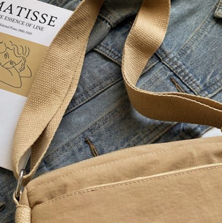 ポシェット レディース軽量ナイロン素材のシンプルショルダー