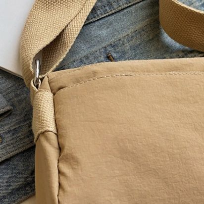 ポシェット レディース軽量ナイロン素材のシンプルショルダー