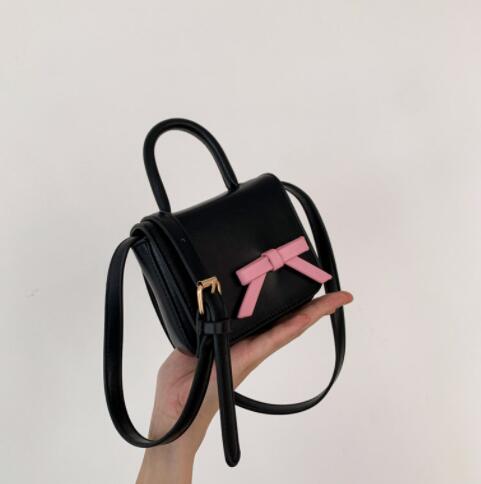 子ども用リボン付きミニポシェット斜め掛け鞄