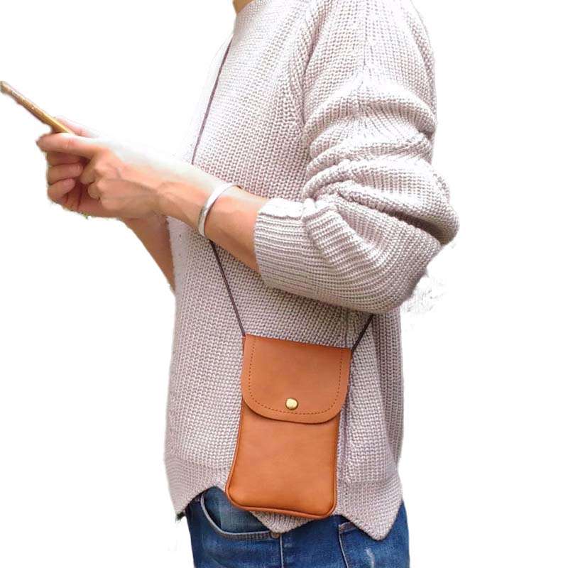 ポシェット　シンプル軽量スマホポシェット