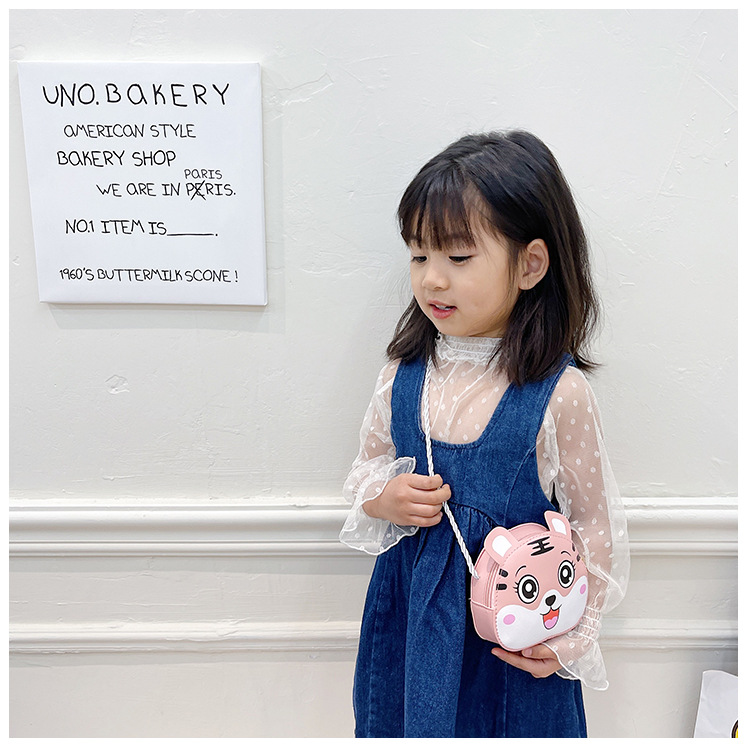 子ども用小さめ虎柄ポシェット斜め掛けかわいいミニバッグ