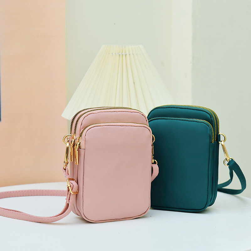 ポシェットレディース 縦型三層ファスナー付き斜め掛けポシェット