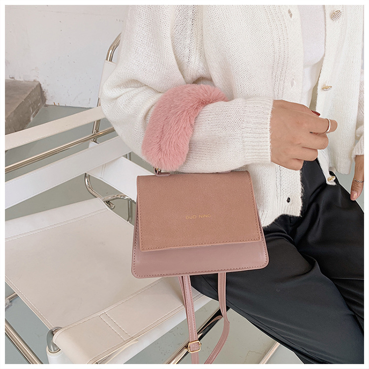 きれいめファー付きミニショルダーポシェット