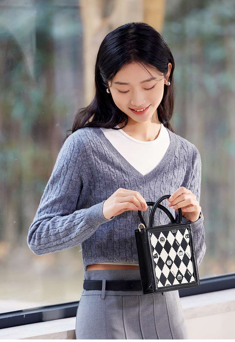https://fulmo-img-server.com/pochettemellia/5609749a2fb3413c9bba10594d2f3cba.jepg