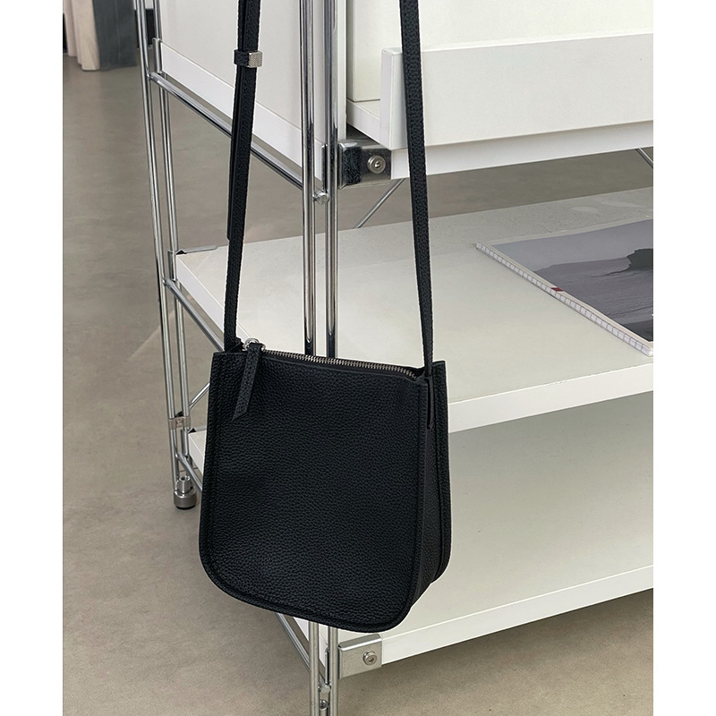 ポシェット　シンプルデザインポシェット