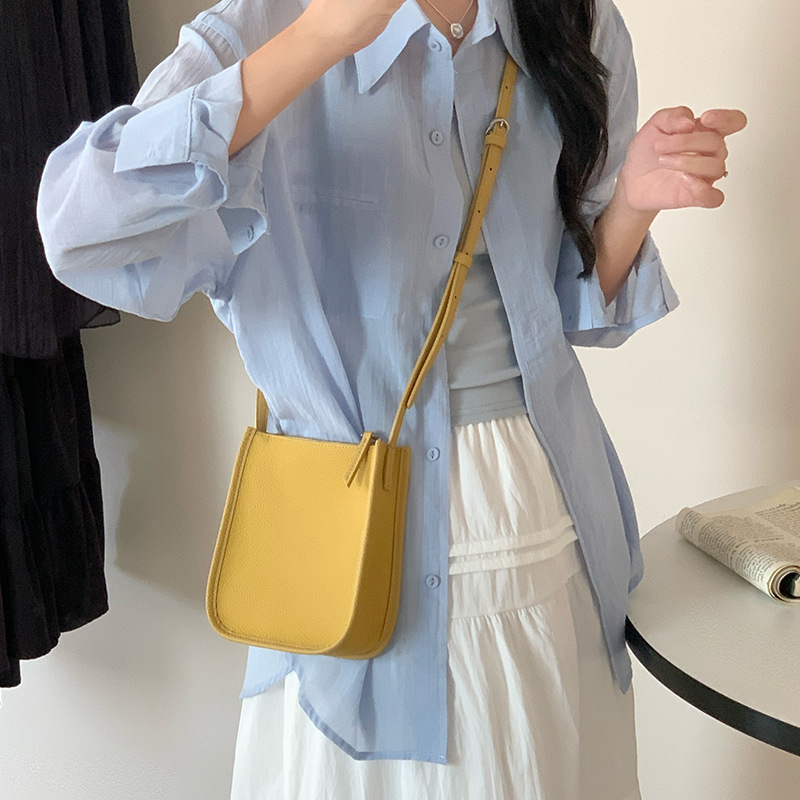 ポシェット　シンプルデザインポシェット