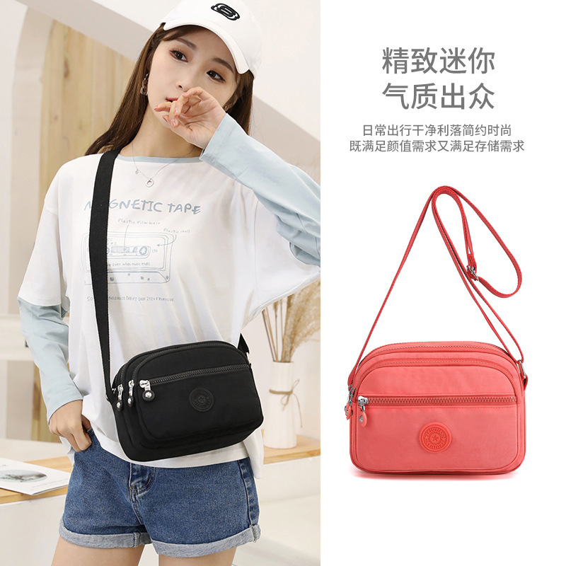 ポシェット コンパクト斜め掛けファスナー付きポシェット