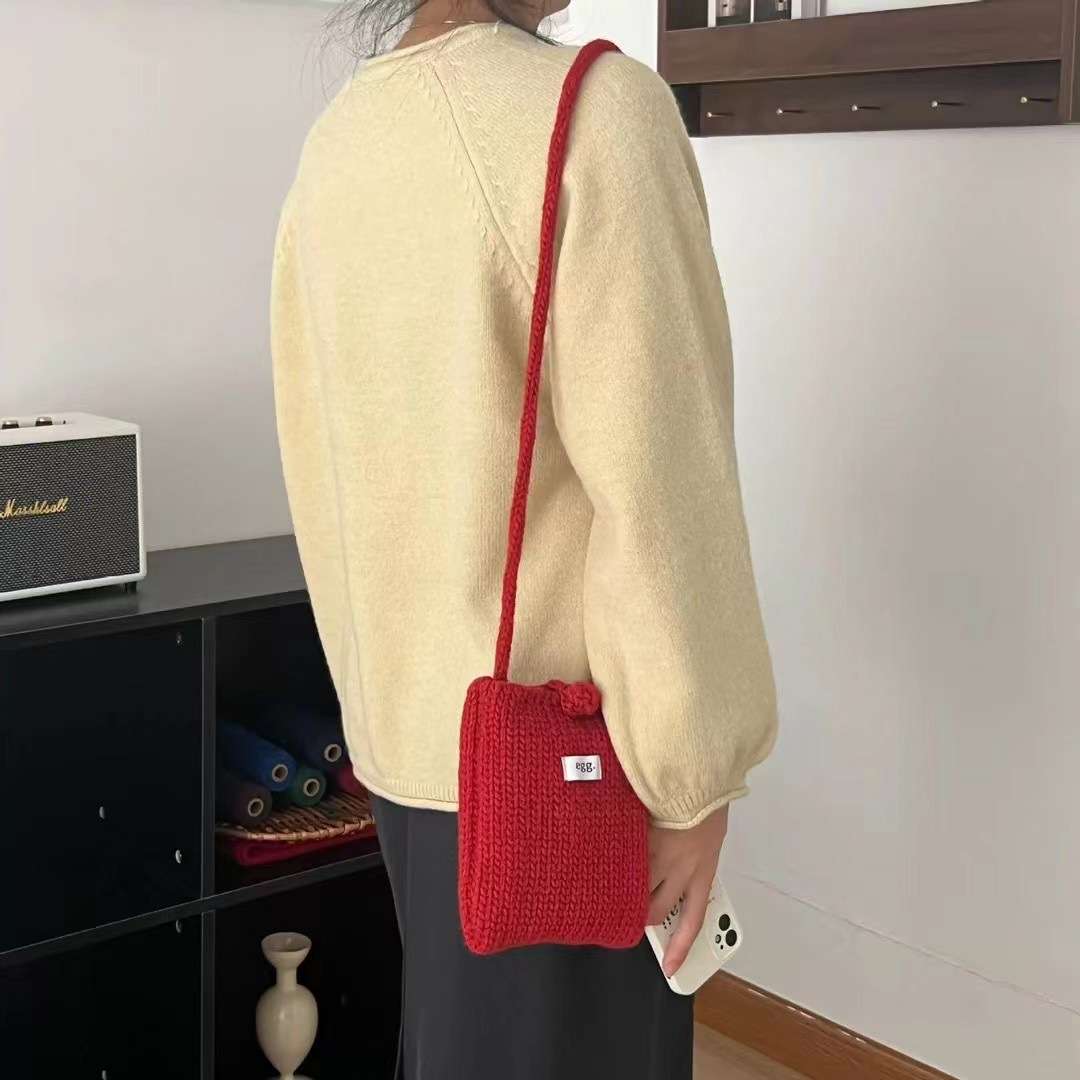 ポシェット　ニット編みミニポシェット