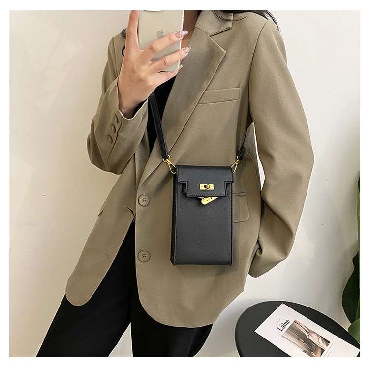 https://fulmo-img-server.com/pochettemellia/9fe0718684434e0293bede92ac551185.jepg