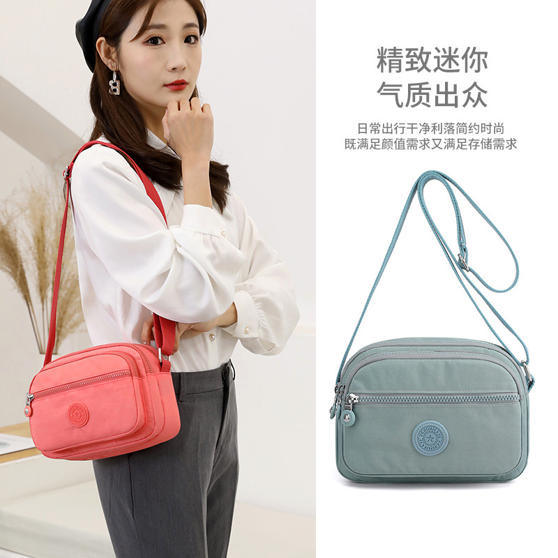 ポシェット コンパクト斜め掛けファスナー付きポシェット