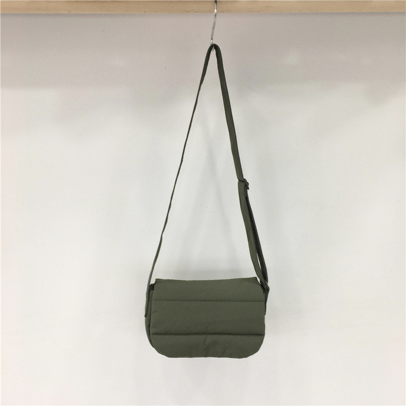 ポシェット キルティング風縫製斜め掛けポシェット