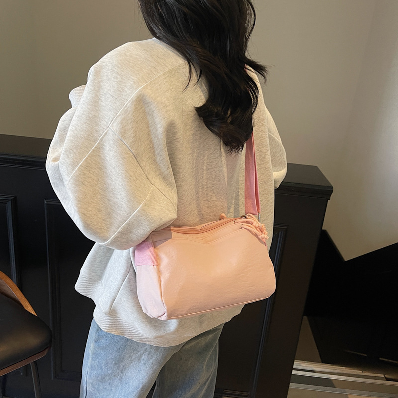 ポシェット レディース軽量ナイロン素材のシンプルショルダー