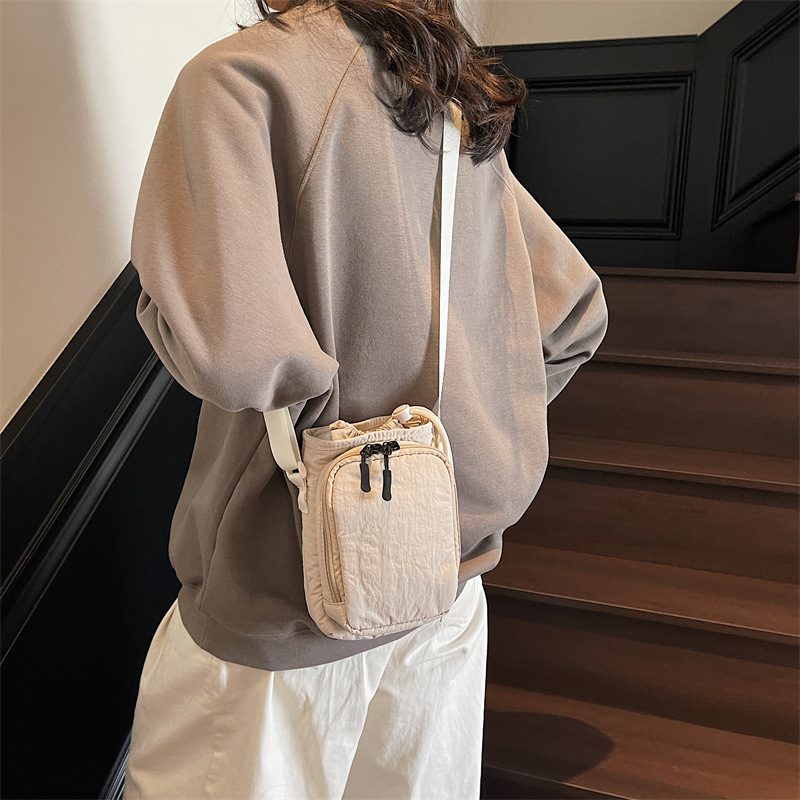 ポシェット レディースナイロン巾着型多機能ウエストポーチ