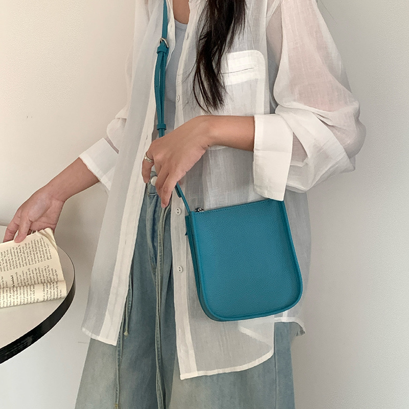 ポシェット　シンプルデザインポシェット