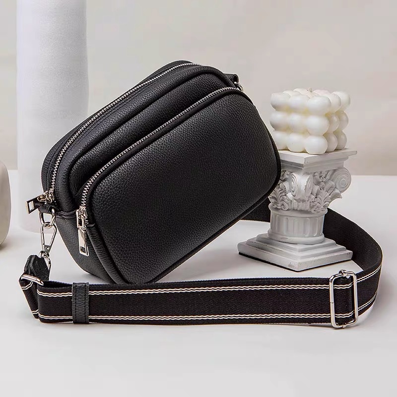 ポシェット 多機能仕切り付きミニ斜め掛けポシェット