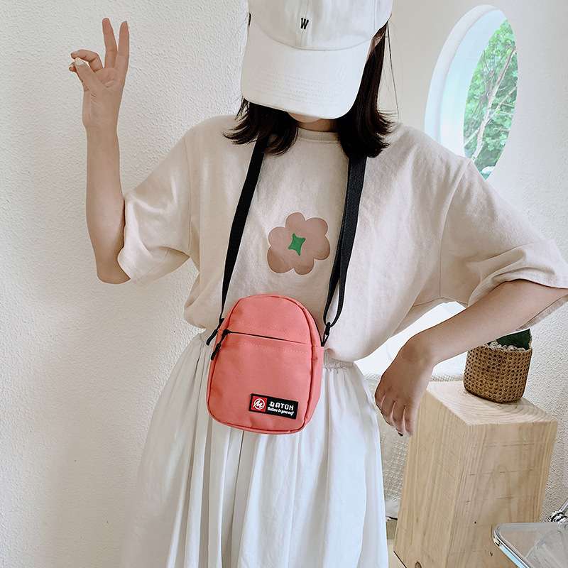 ポシェット　軽量でカジュアル ミニポシェット