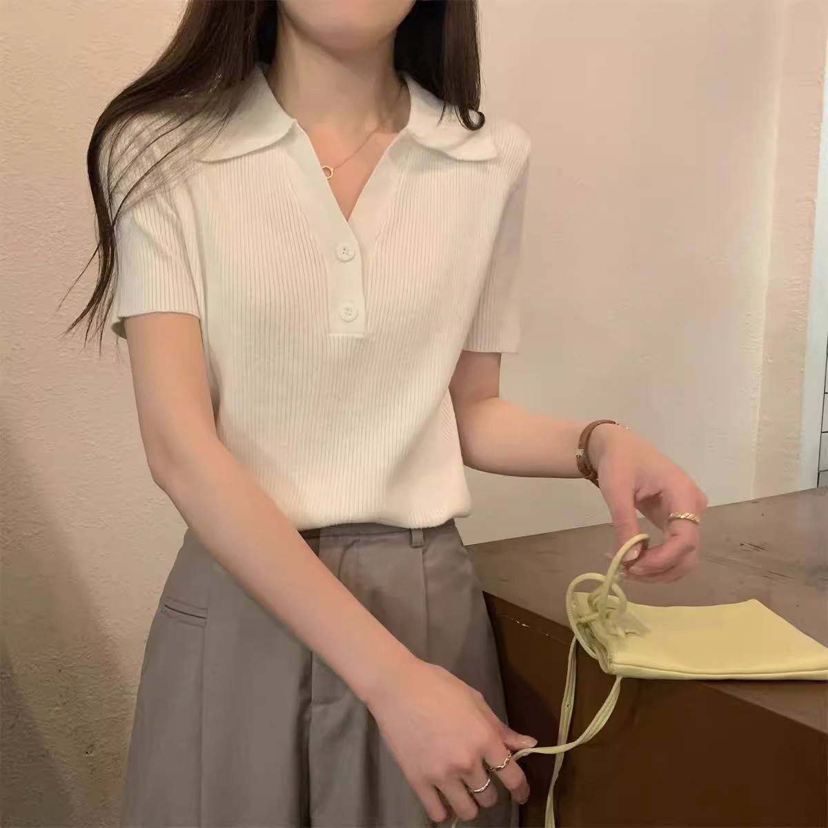 https://fulmo-img-server.com/polo-shirts-mania/f4512b71-9683-4aff-ada3-4e7b9c00a4c3.jpg
