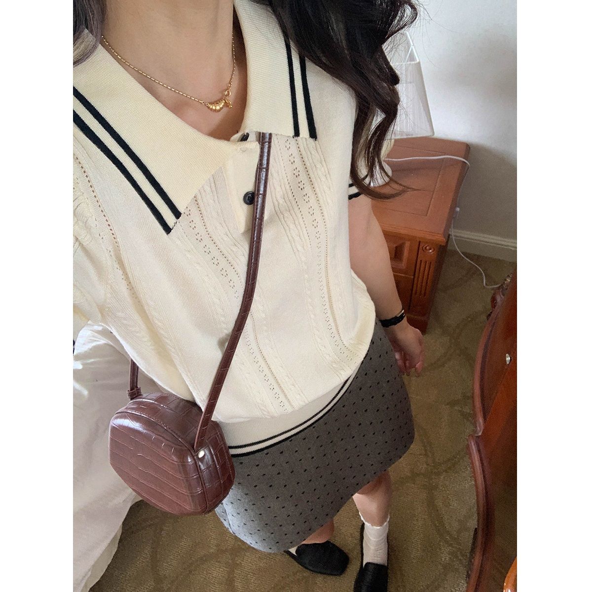 レディースポロシャツ 配色ライン入りケーブル編みニットポロシャツ