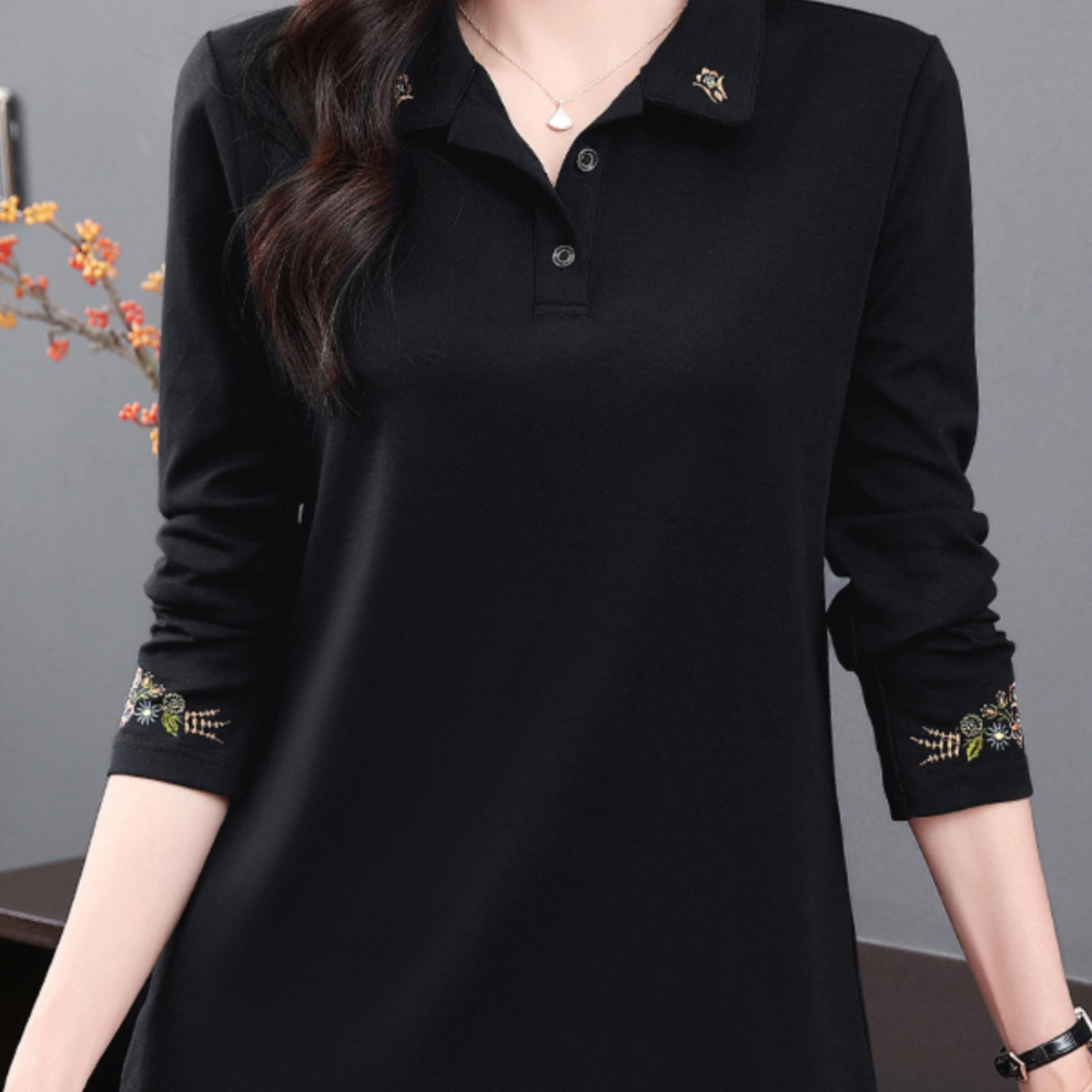 レディース ポロシャツ 襟元刺繍と袖口花柄刺繍入り上品長袖ポロシャツ