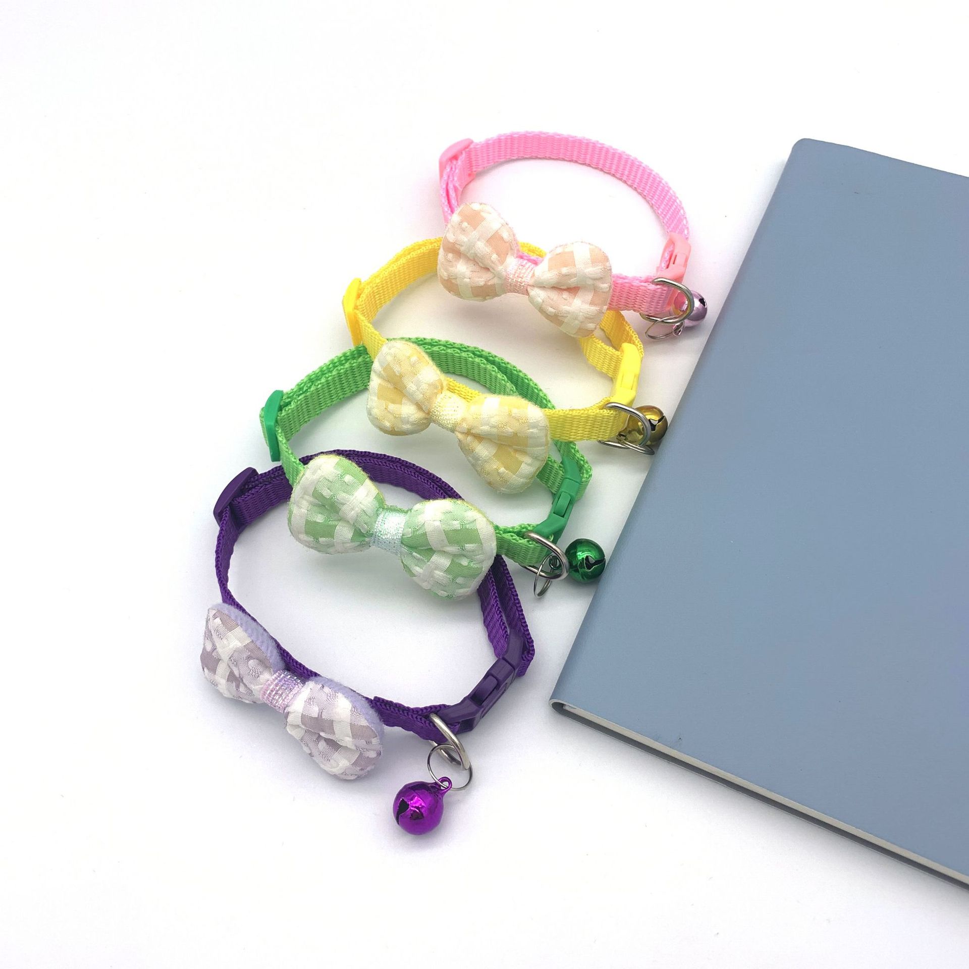 ペット用首輪 チェック柄リボンと鈴付き　猫用