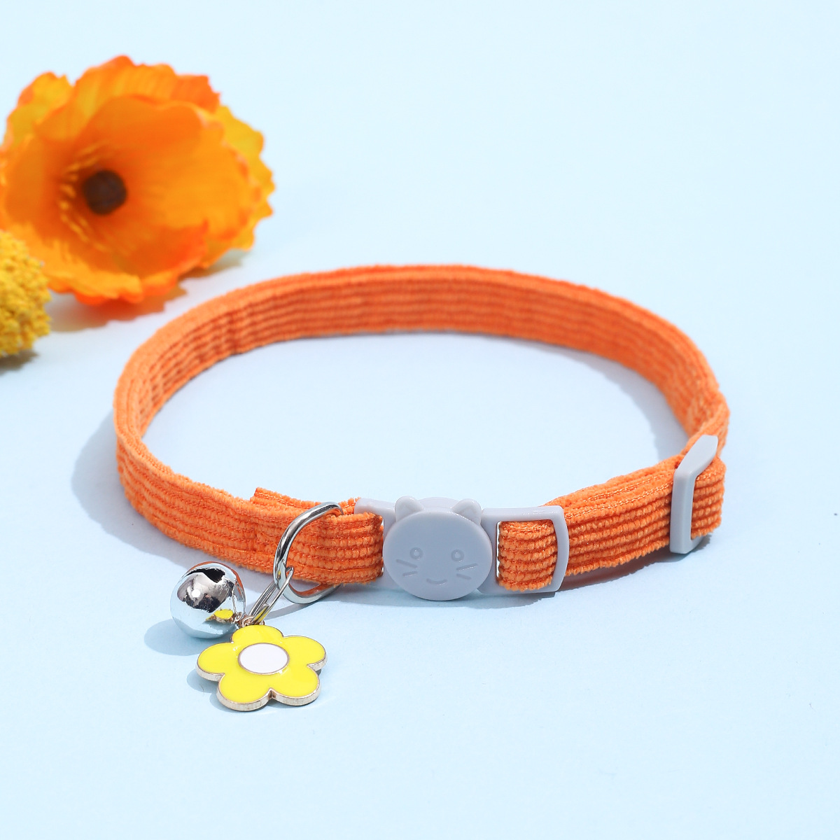 ペット用首輪 小花チャーム付き鈴入り安全首輪