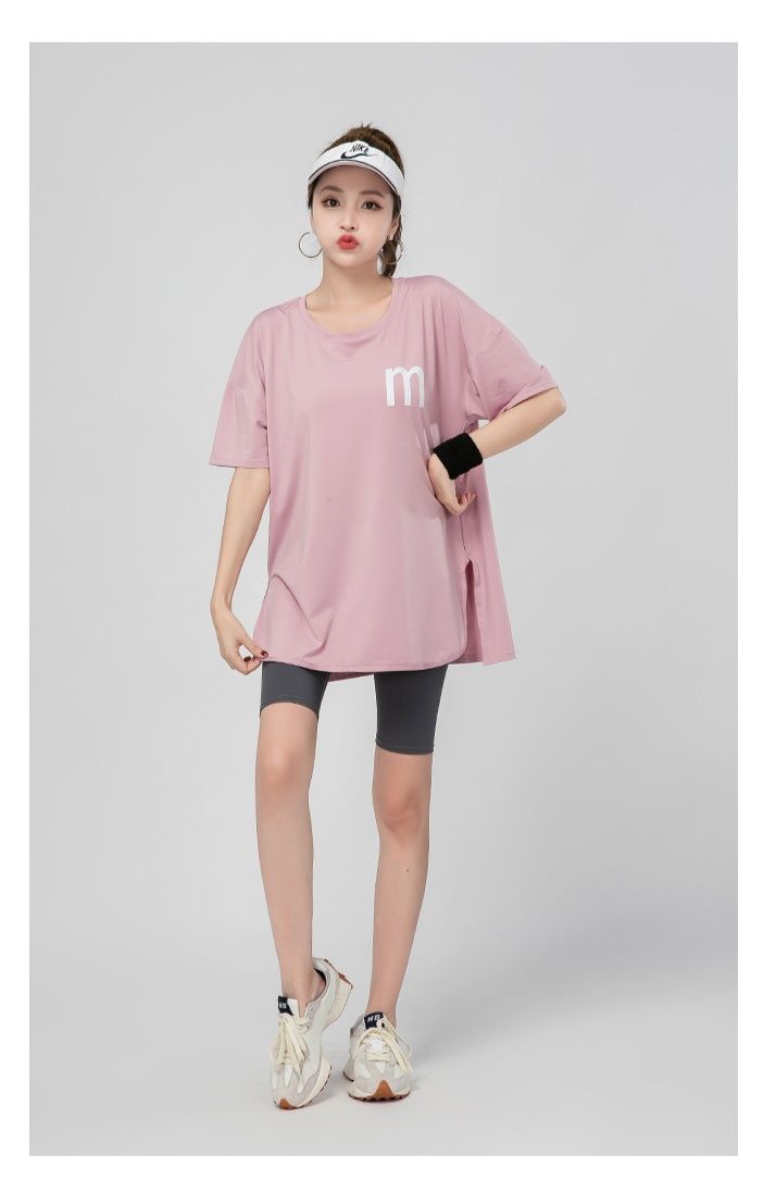 Tシャツ　レディーススポーツウェア シンプルロゴ ゆったりフィットTシャツ