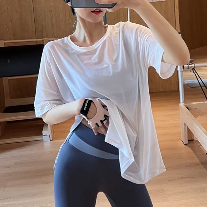 Tシャツ　レディーススポーツウェア なめらか素材ゆったりフィットトップス