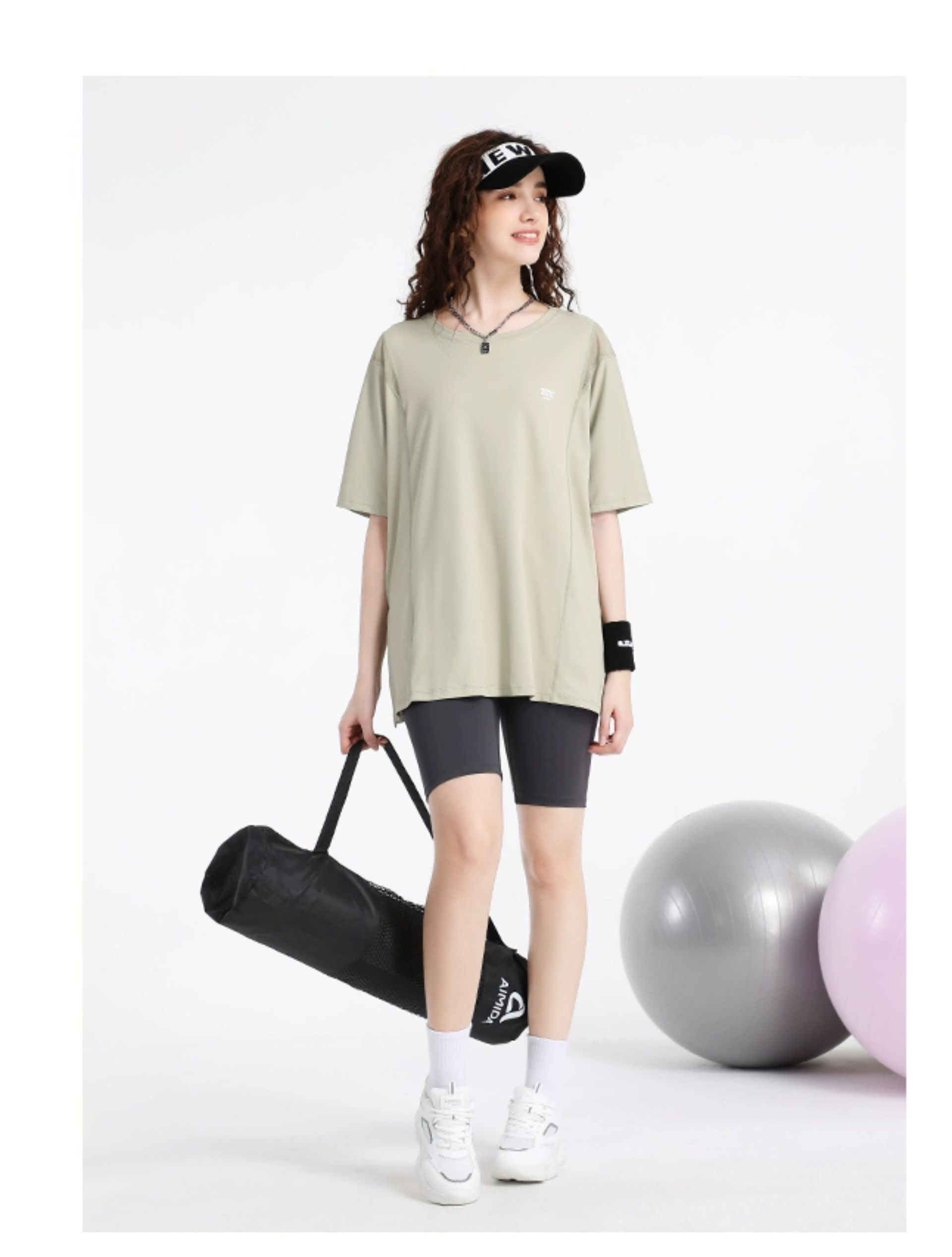 Tシャツ　レディーススポーツウェア シンプル快適ゆったりスポーツティー