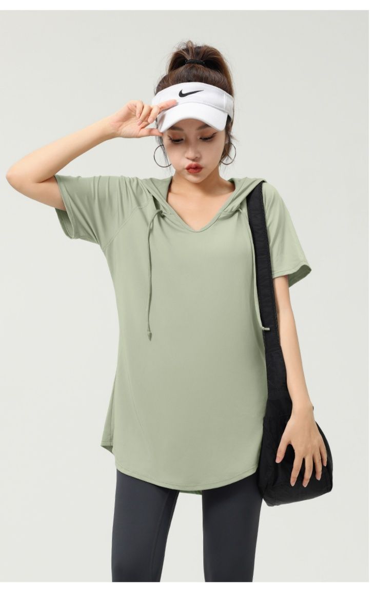 Tシャツ　レディーススポーツウェア フード付きリラックスチュニック