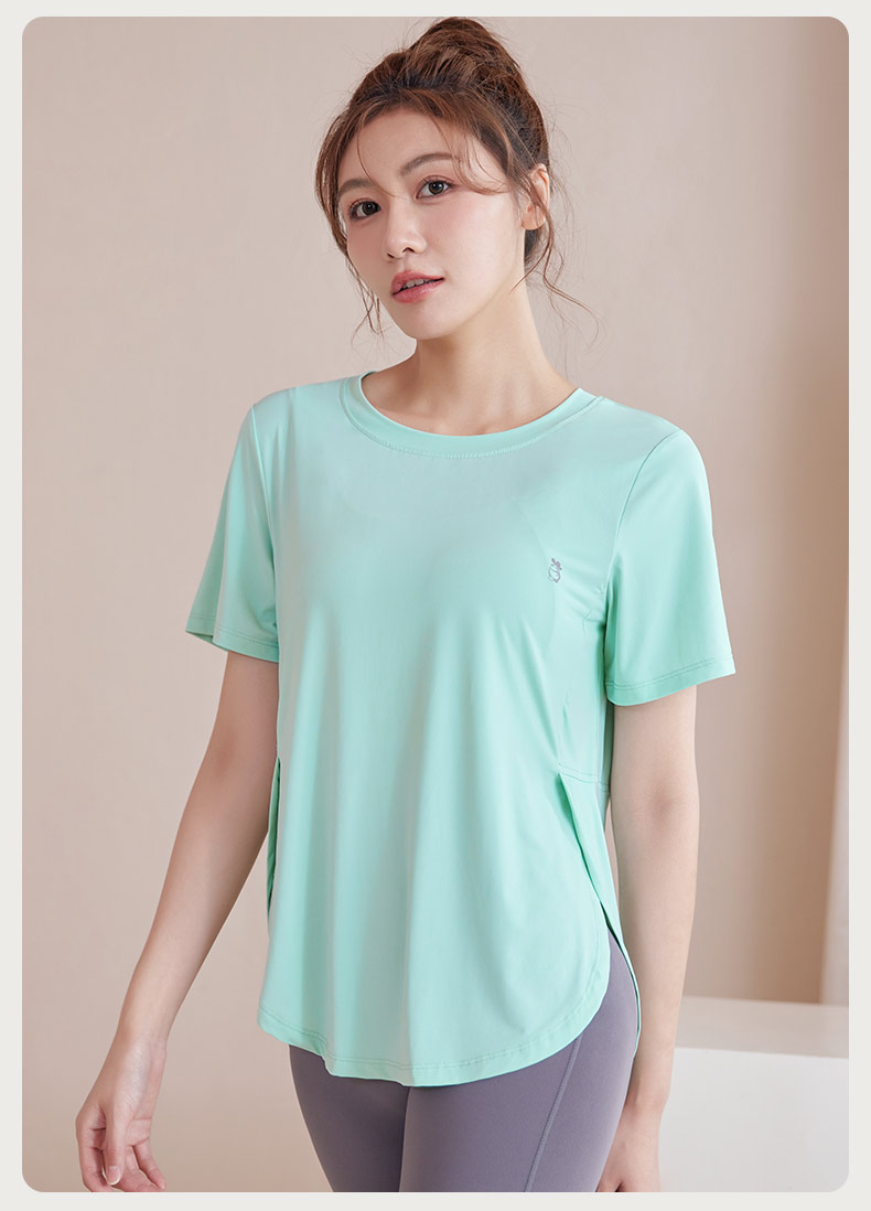 Tシャツ　レディーススポーツウェア なめらか素材ラウンドネックＴシャツ