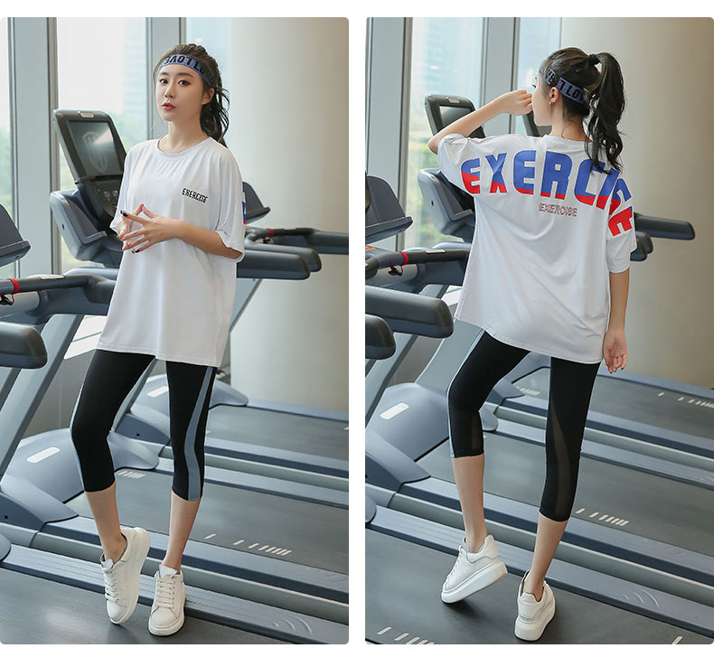 Tシャツ　レディーススポーツウェア 背面ロゴ入り運動快適ゆったりシャツ