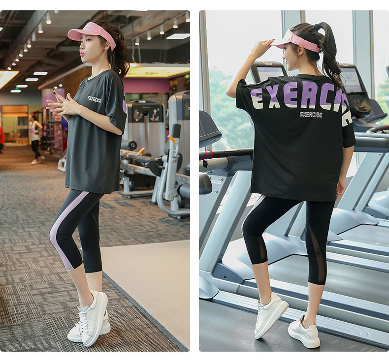 Tシャツ　レディーススポーツウェア 背面ロゴ入り運動快適ゆったりシャツ