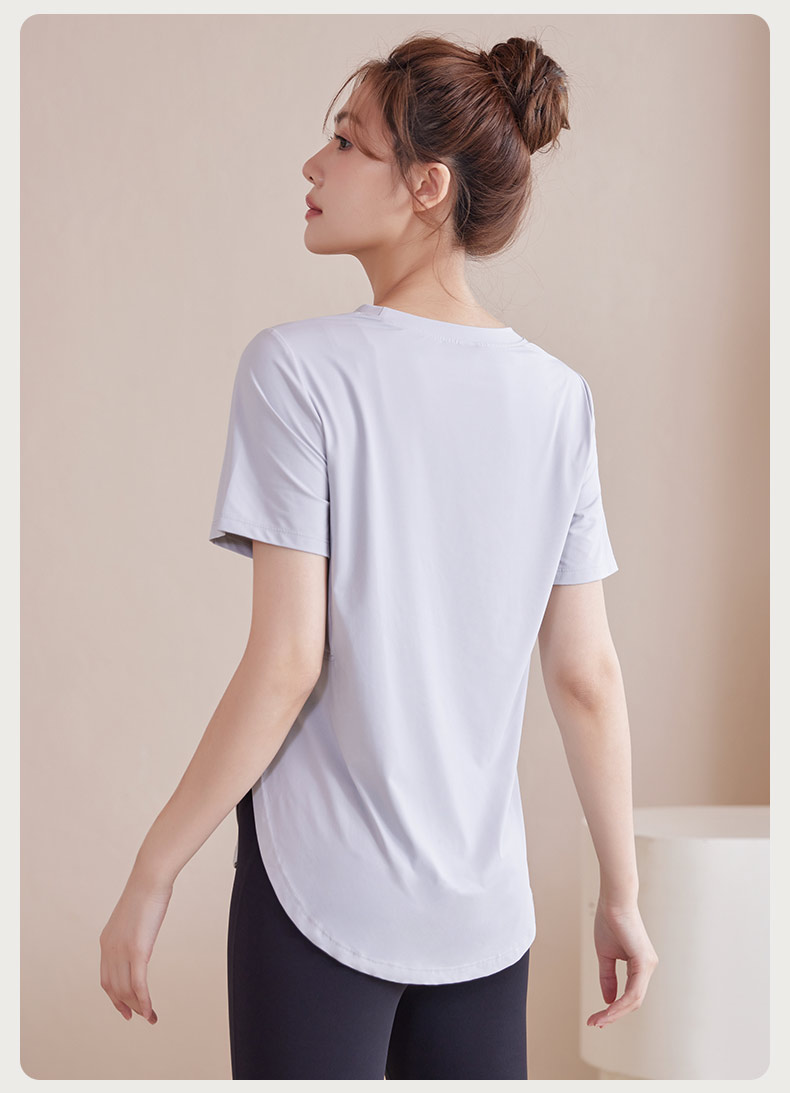 Tシャツ　レディーススポーツウェア なめらか素材ラウンドネックＴシャツ