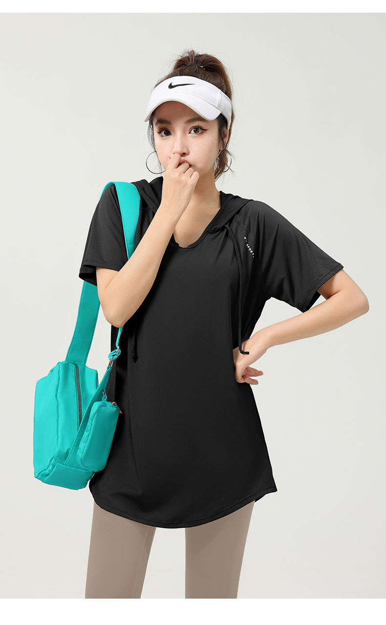 Tシャツ　レディーススポーツウェア フード付きリラックスチュニック