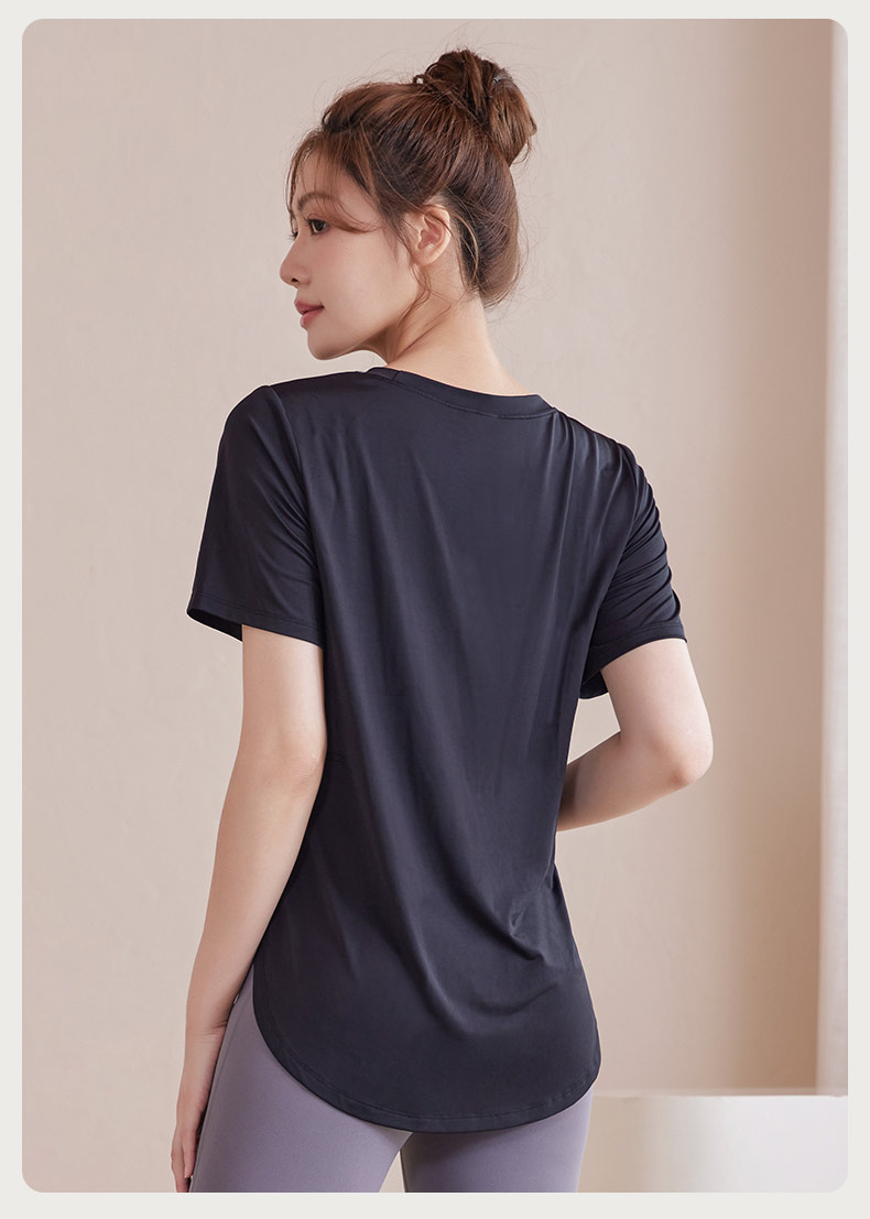 Tシャツ　レディーススポーツウェア なめらか素材ラウンドネックＴシャツ