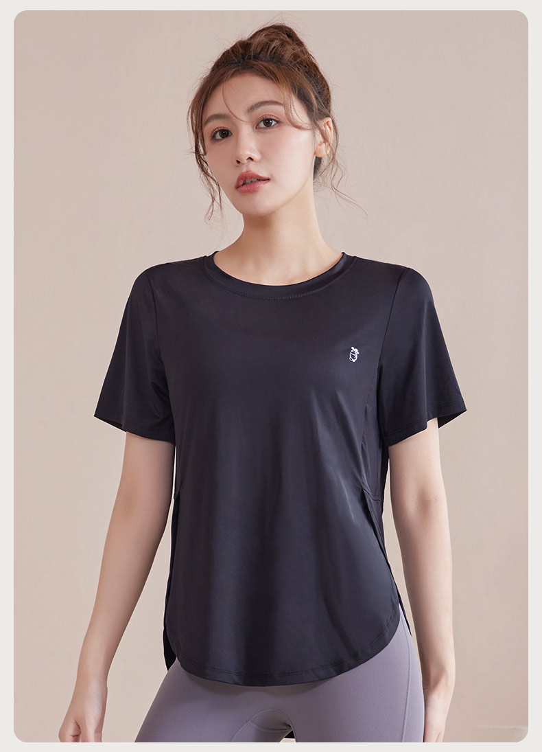 Tシャツ　レディーススポーツウェア なめらか素材ラウンドネックＴシャツ