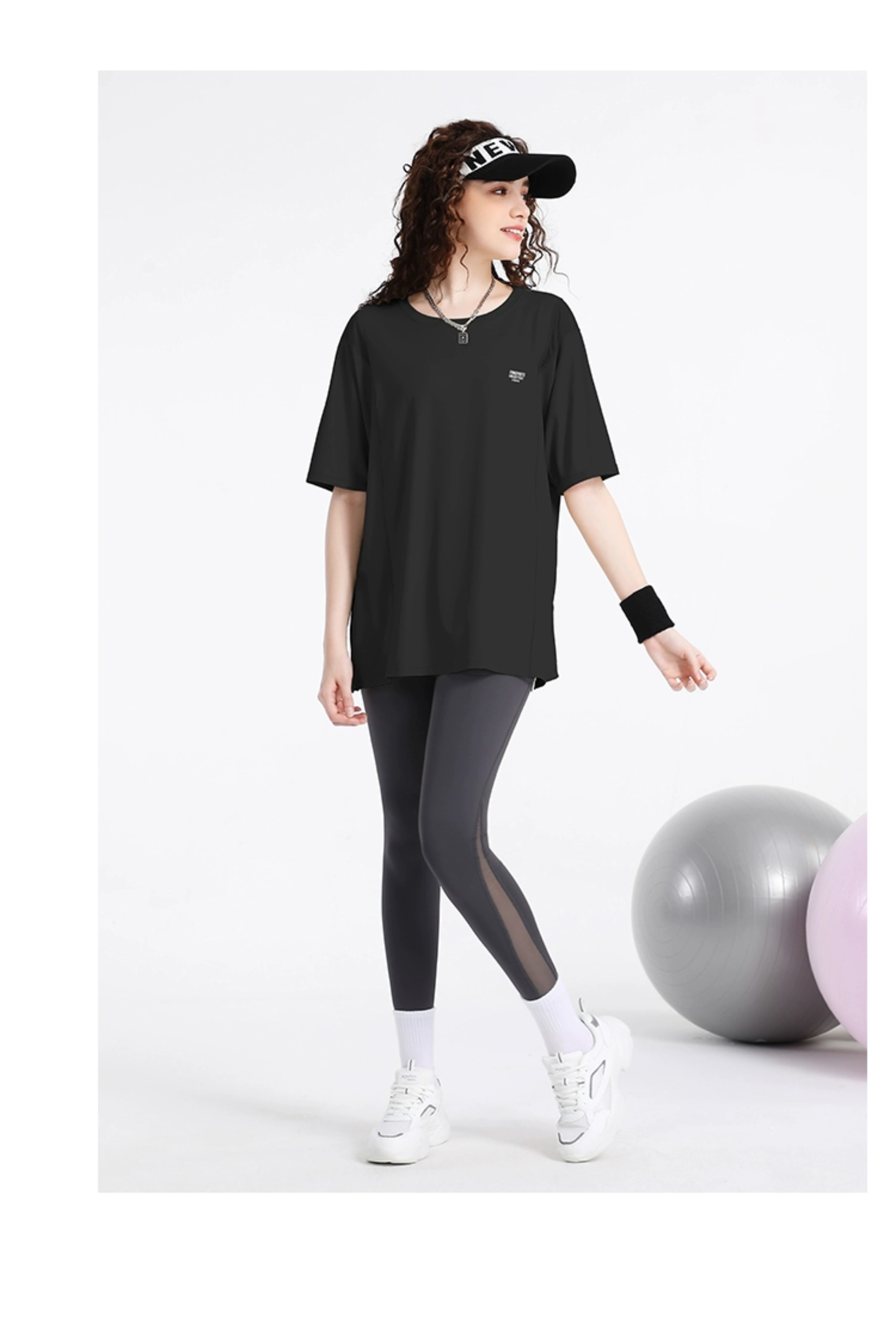 Tシャツ　レディーススポーツウェア シンプル快適ゆったりスポーツティー