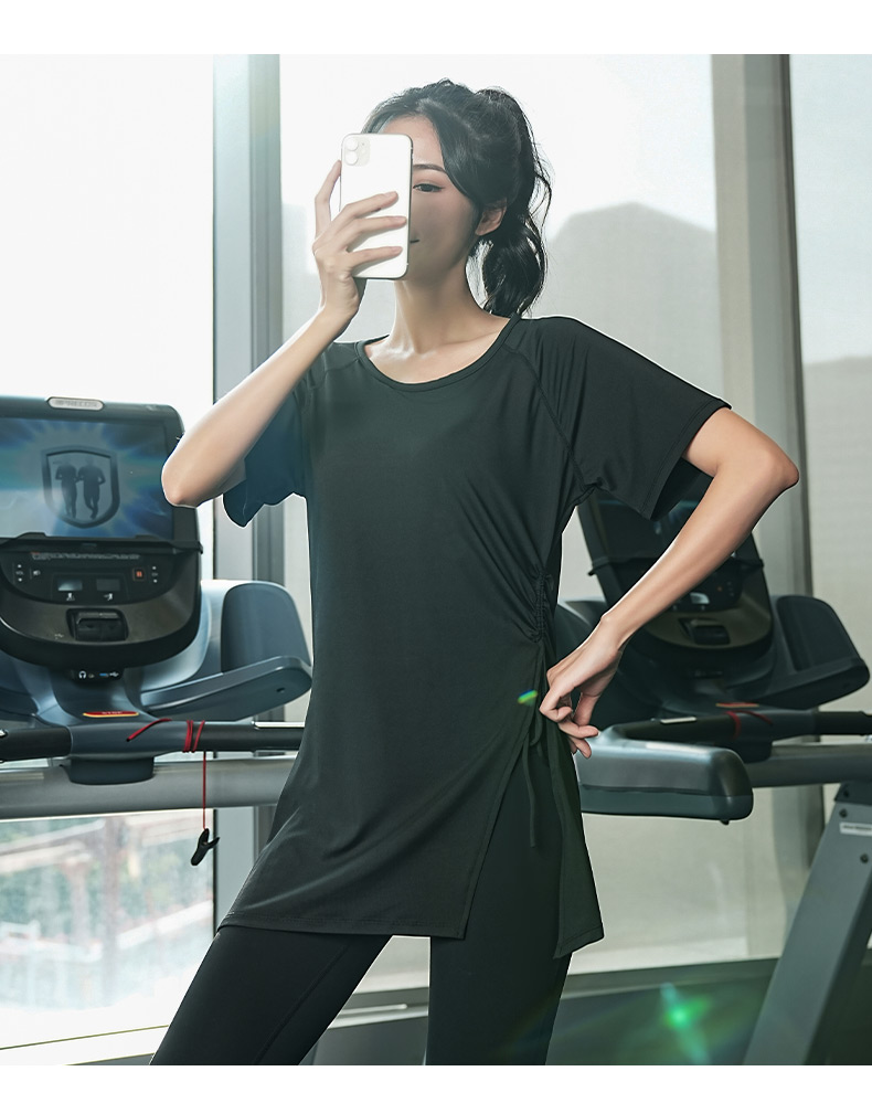 Tシャツ　レディーススポーツウェア サイドギャザーリラックスフィットトップス