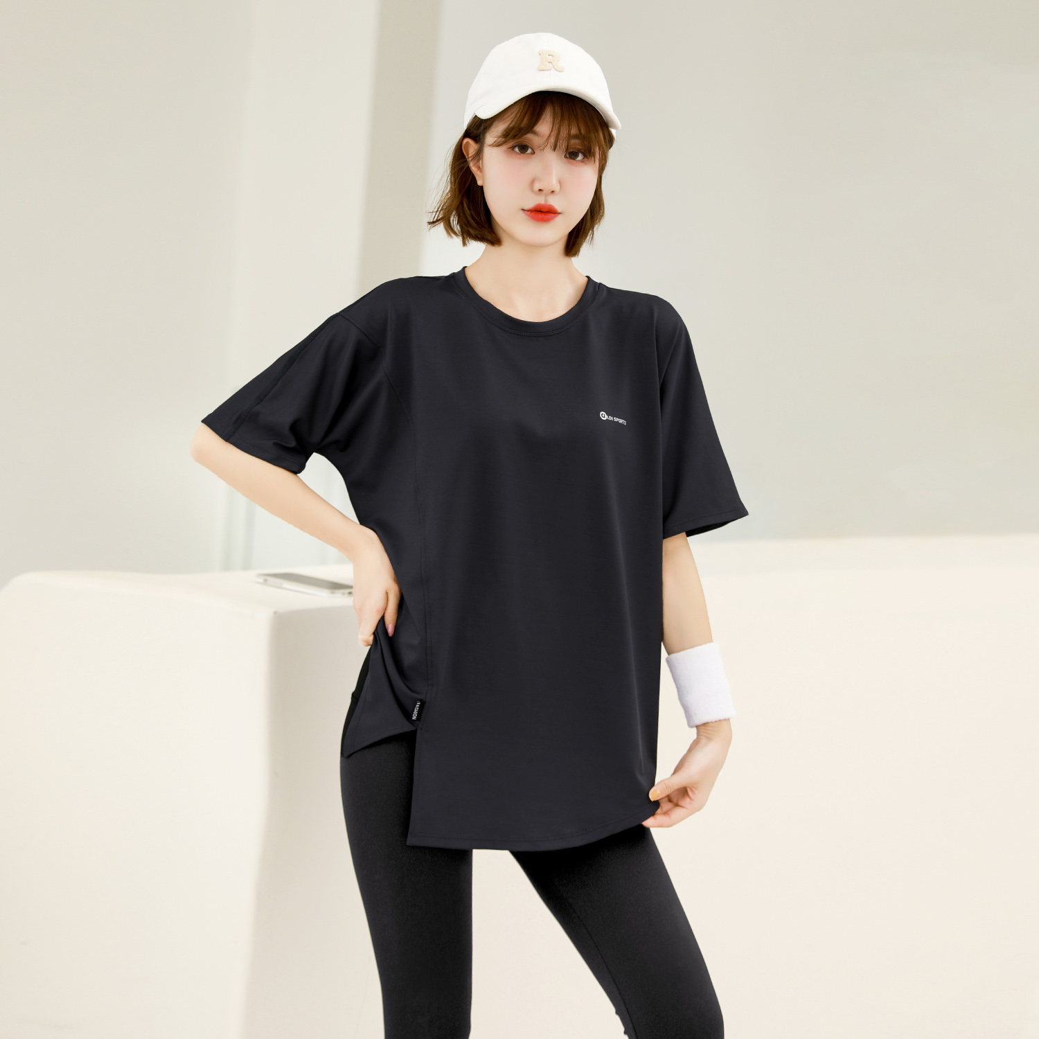 Tシャツ　レディーススポーツウェア リラックスシルエット ゆったりフィットＴシャツ