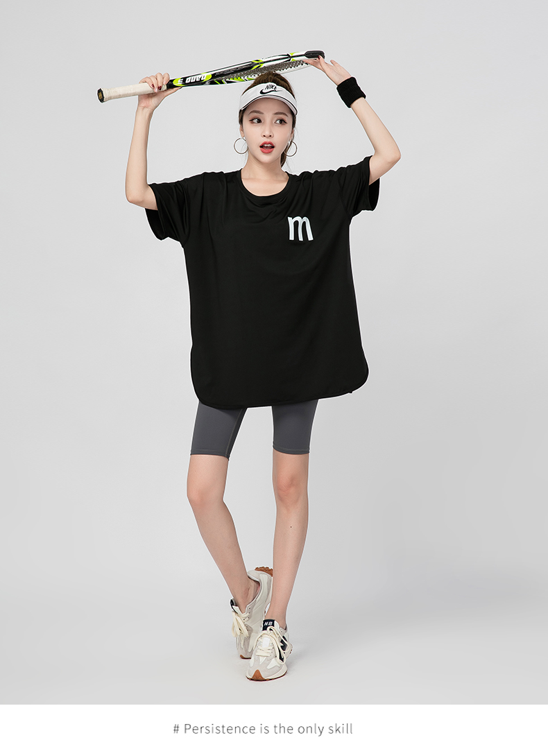 Tシャツ　レディーススポーツウェア シンプルロゴ ゆったりフィットTシャツ
