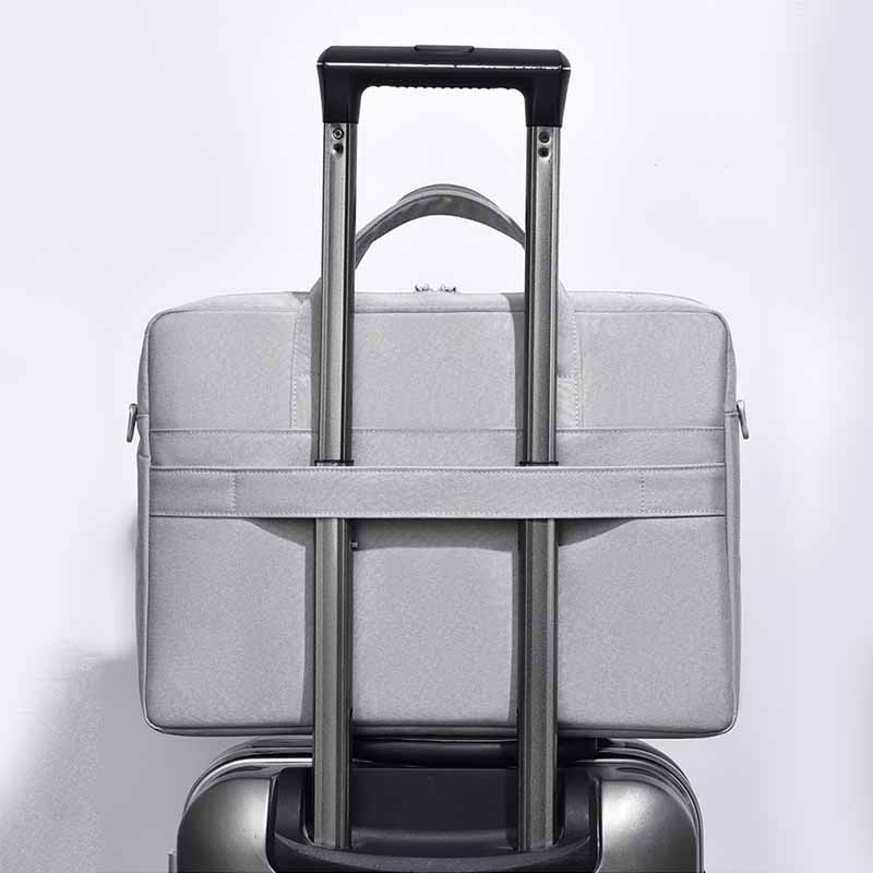 ビジネスバッグ 撥水加工ノートパソコン用ブリーフケース耐衝撃クッション付き