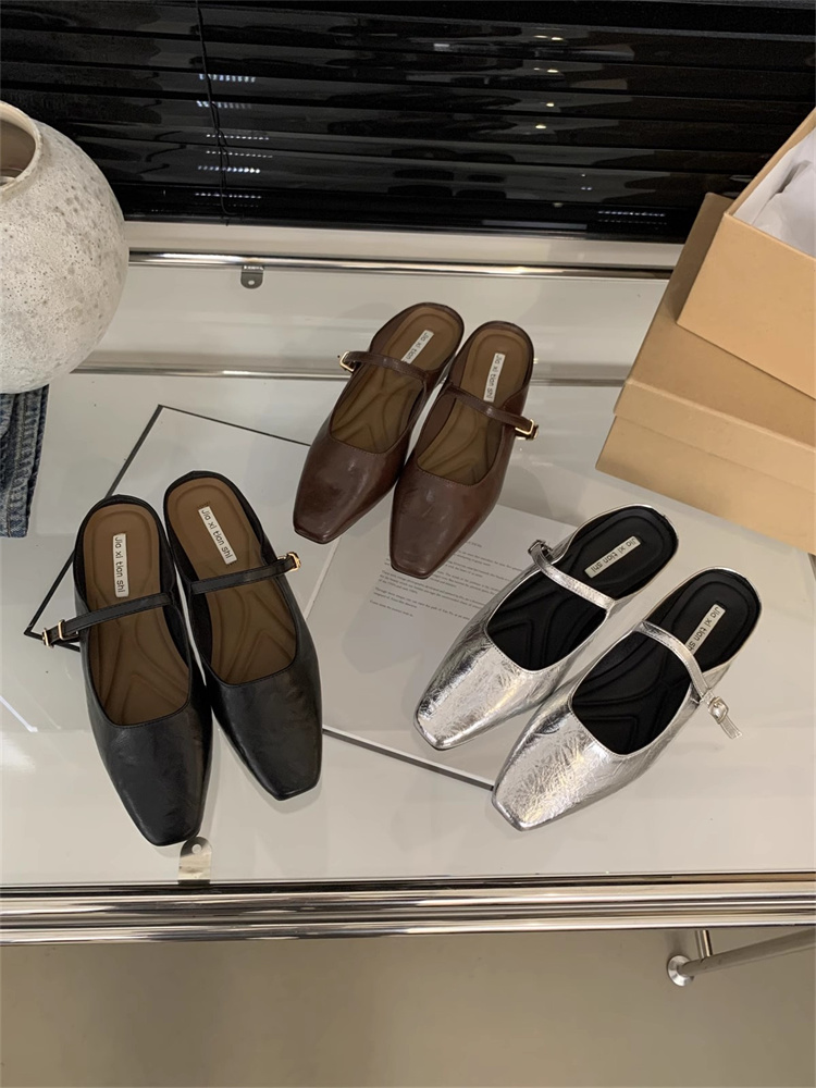 就活対応 太ヒール ストラップパンプス 黒