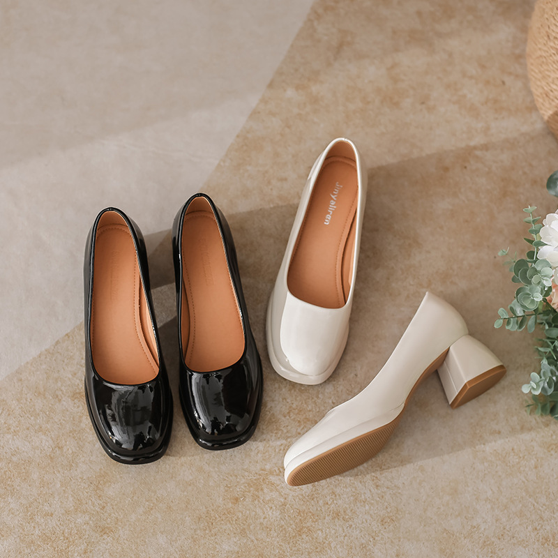 結婚式 パンプス ベージュパンプス チャンキーヒールパンプス