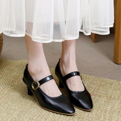 就活用　ストラップ付きパンプス