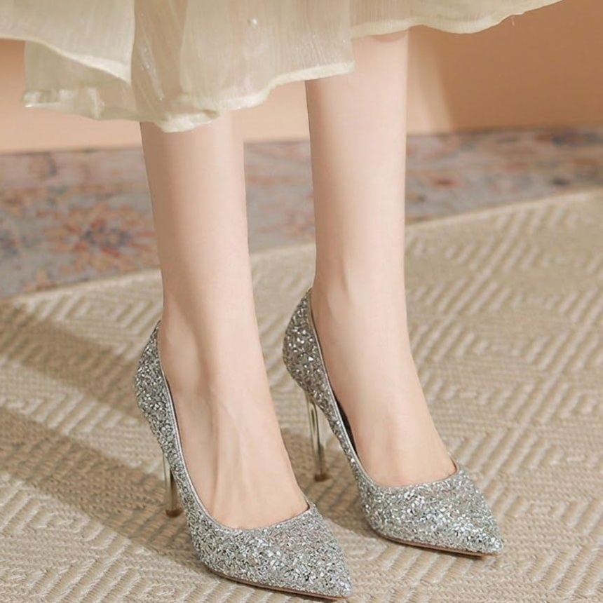 結婚式パンプス 華やか輝く上品シルバーポインテッド