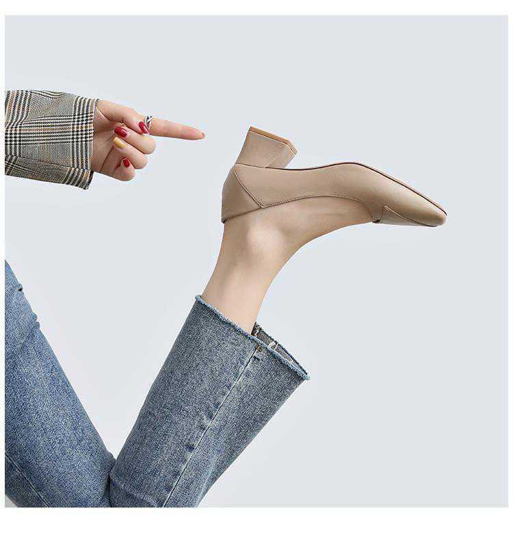 就活対応 黒パンプス 太ヒール 4.5センチ 歩きやすい 美脚効果