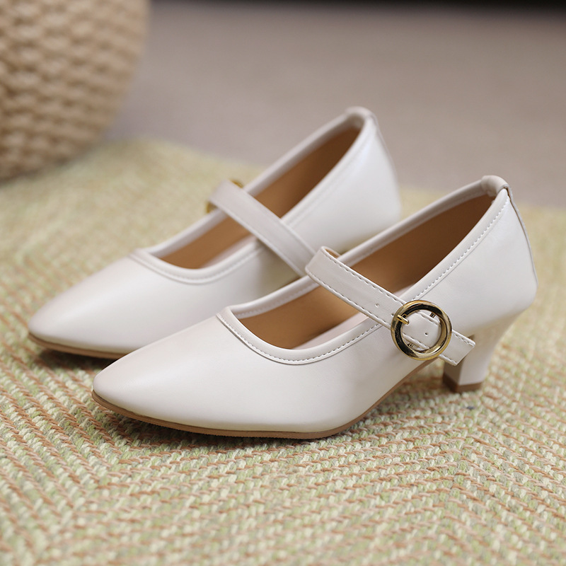 2025新作 就活用レディースパンプス ストラップ付き光沢靴