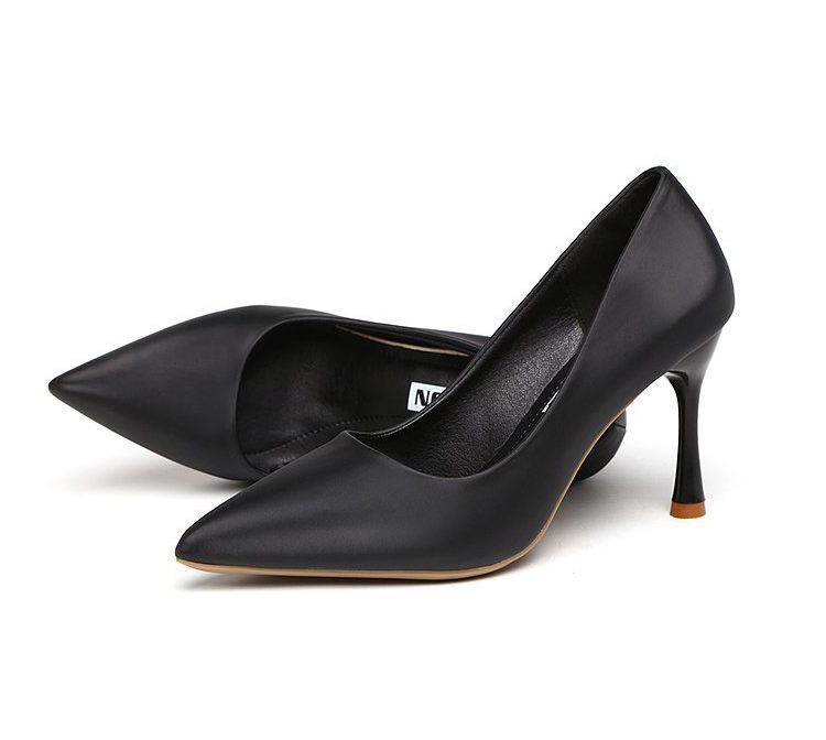 就活対応 美脚効果 先尖り走れるパンプス